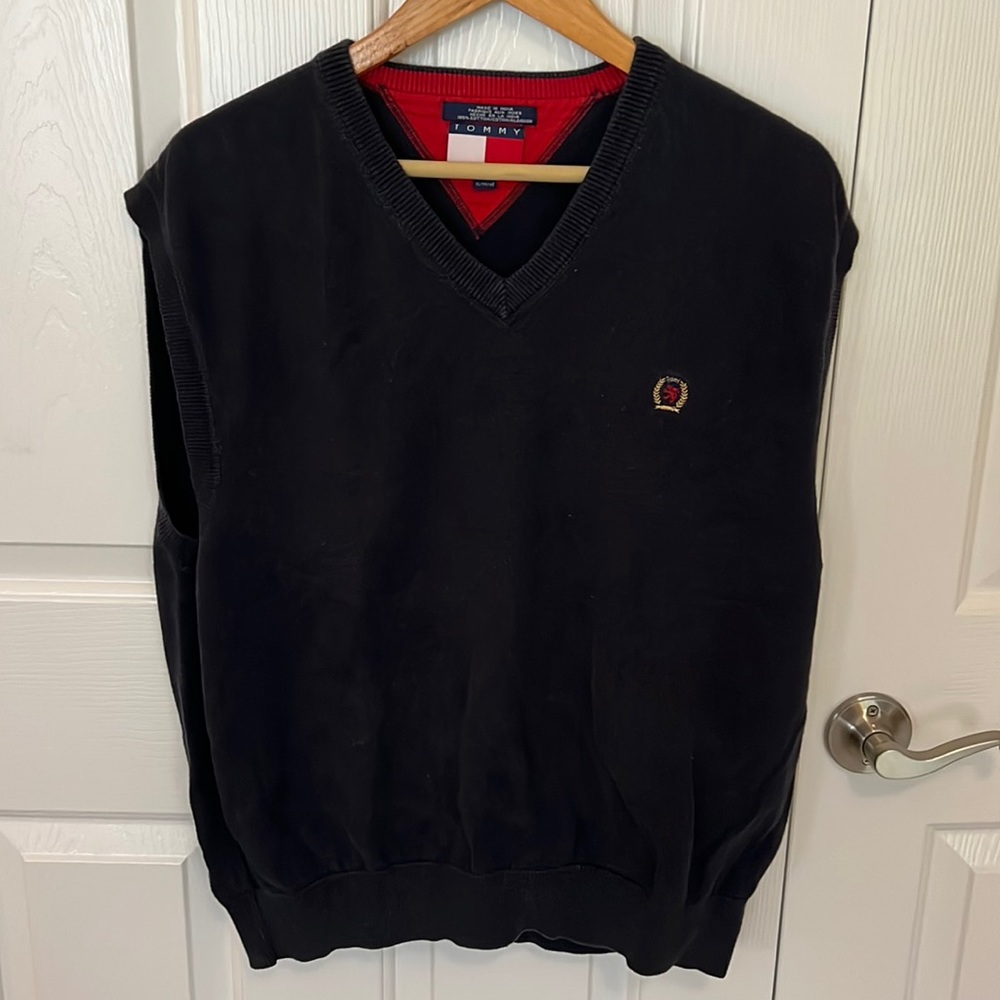 Tommy Hilfiger men’s sweater vest. Navy blue size XL